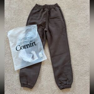 Comft chocolate sweatpants NWT